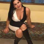 Get started now and find love with a rich lady Dxuu3R9U8AAVa38